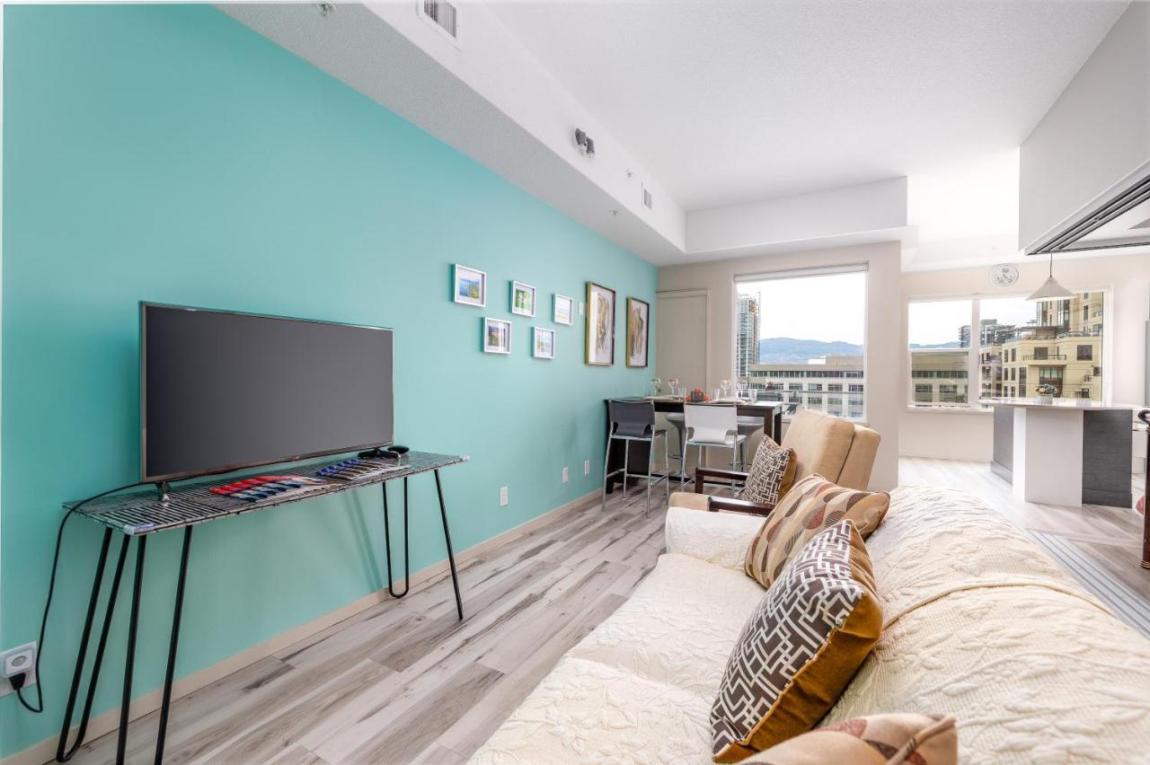 Apartament Tiffany Blue@Downtown Culture District Kelowna Zewnętrze zdjęcie